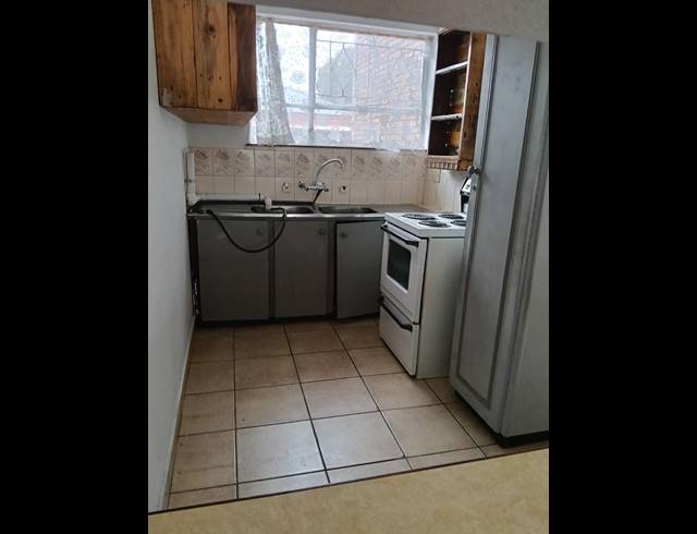 2 BEDROOM TOWNHOUSE FOR SALE IN ALBERTON NORTH